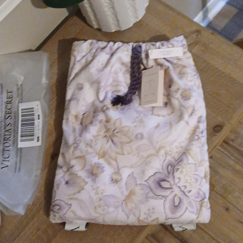 New Victoria's Secret Floral Lillac Summer Packable Beach Towel Backpack Bag - Picture 8 of 17